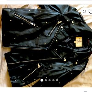 Brand new without tags, never worn just tried on.